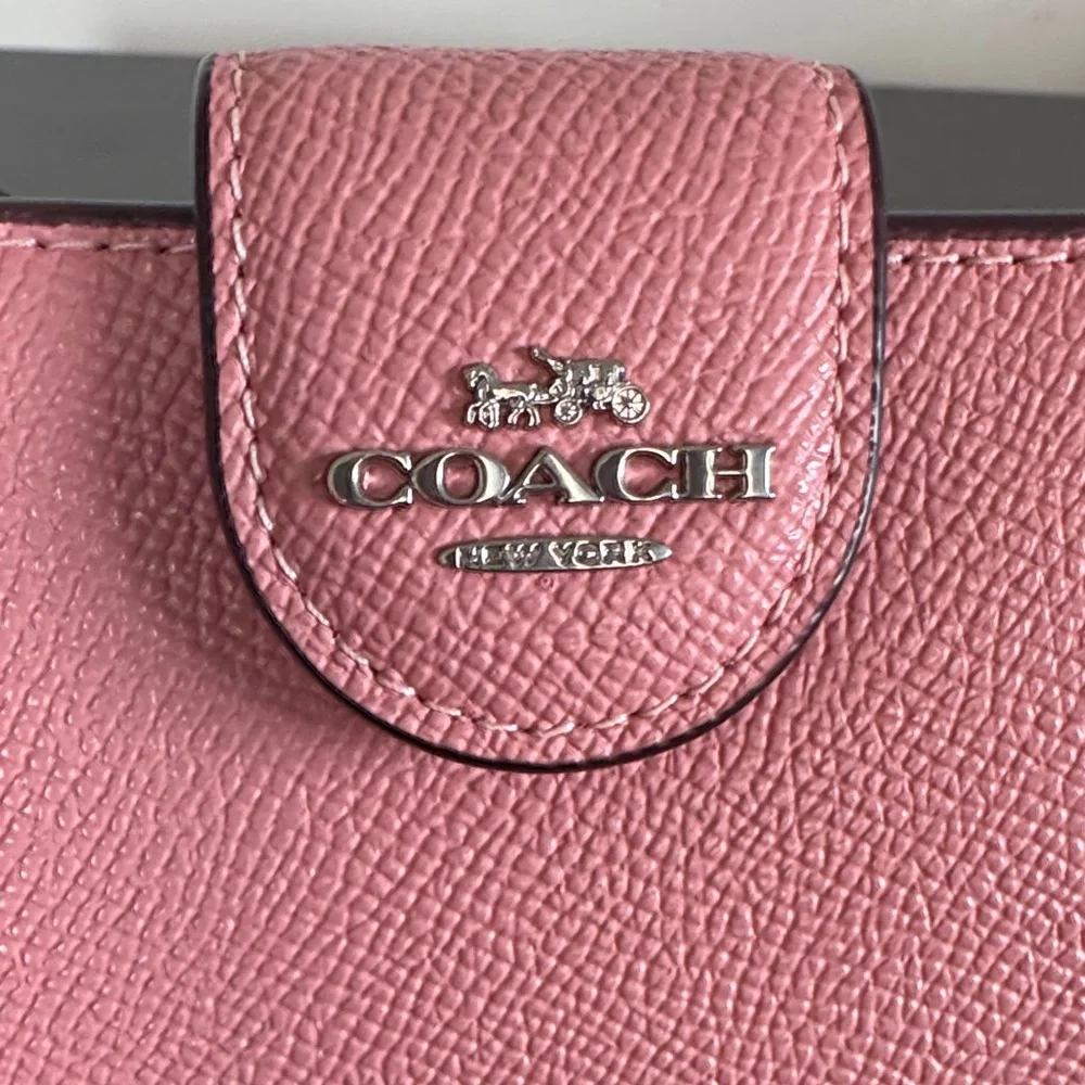 Coach Blush Pink Wallet, NWT - Picture 5 of 8